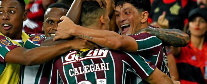 Germán Cano comemora com jogadores do Fluminense o gol de empate no fim do 1º tempo MAILSON SANTANA/FLUMINENSE FC (02.04.2022)