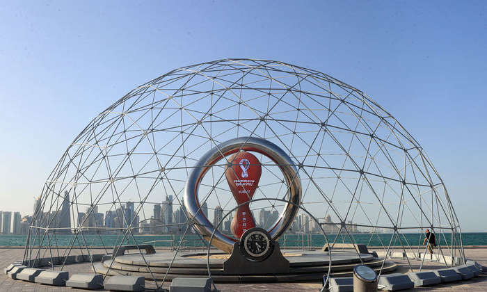 Relógio no Catar faz contagem regressiva para a disputa entre seleções MOHAMMED DABBOUS/REUTERS