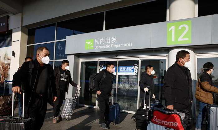 Viajantes que ingressarem no país ainda terão que apresentar exame negativo EFE/EPA/MARK R. CRISTINO