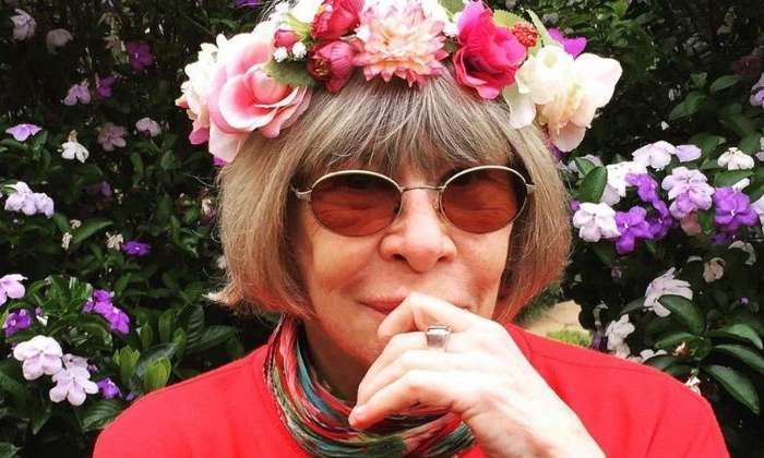 A cantora, que lutava contra um câncer de pulmão desde 2021, morreu em casa